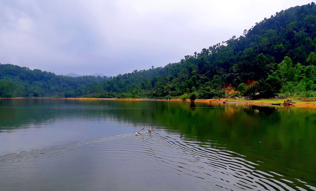 Khám[-]phá[-]vẻ[-]đẹp[-]của[-]những[-]hồ[-]đập[-]ở[-]Nghi[-]Xuân